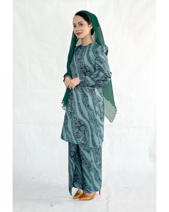 GEMERSIK Modern Kurung - Emerald  GEMERSIK Modern Kurung - Emerald