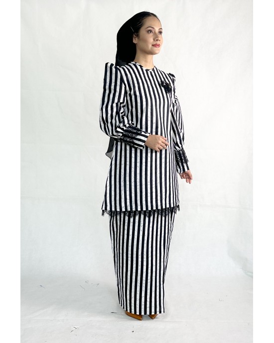 GEMERSIK Modern Kurung - Batik Stripy 