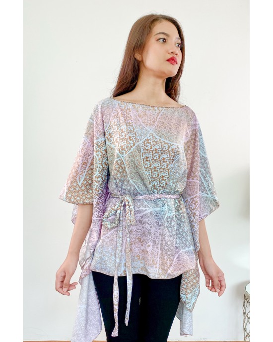 Diana Artsy top Diana Artsy top